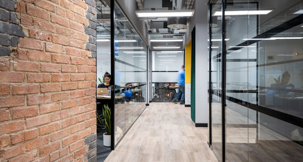 Some innovative ways to design a smart office